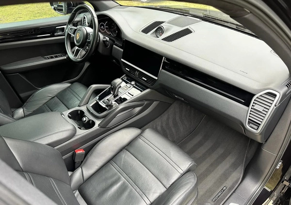 Porsche Cayenne cena 299000 przebieg: 87000, rok produkcji 2019 z Poznań małe 352